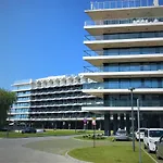 Apartment 6 Pietro Seaside