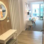 6 Pietro Seaside Apartment