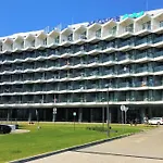 6 Pietro Seaside Apartment *