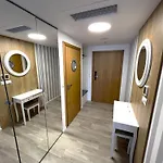6 Pietro Seaside Apartment *
