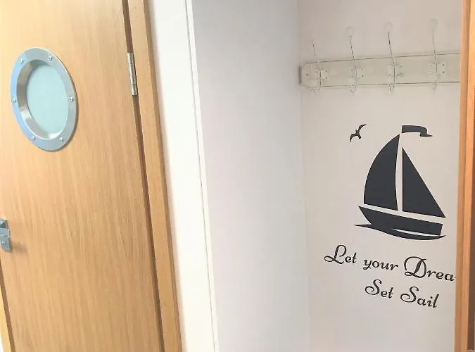 6 Pietro Seaside Apartmán *