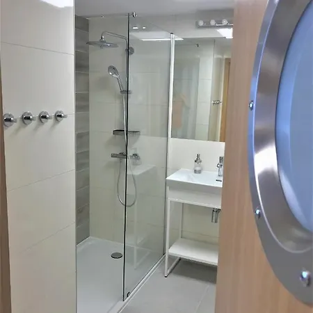 6 Pietro Seaside Apartment Kolobrzeg