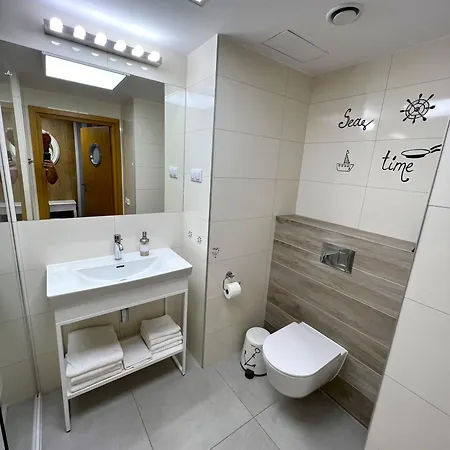 6 Pietro Seaside Apartment Kolobrzeg