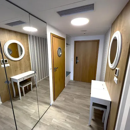 6 Pietro Seaside Lejlighed *